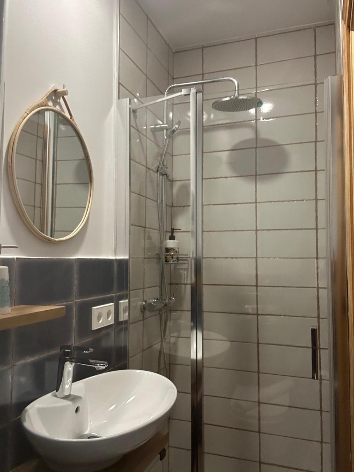 דירות Stylish And Modern Loft In Madrid Centre מראה חיצוני תמונה